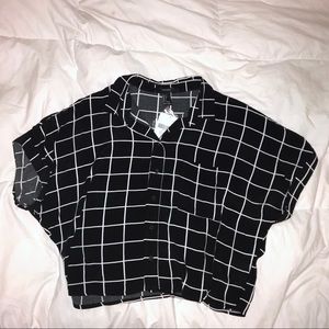 GRID BOXY BUTTON DOWN TOP
